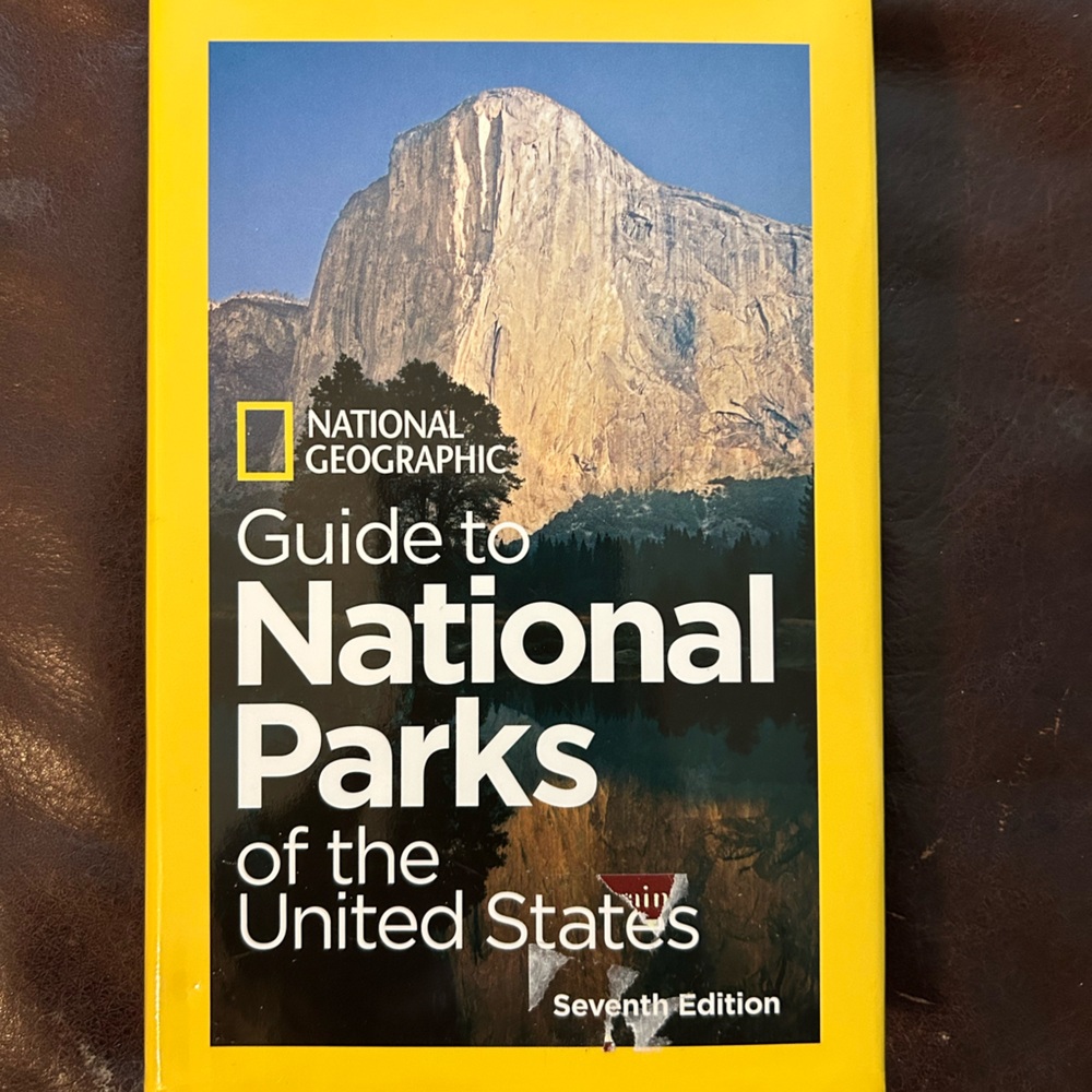 National Geographic Yellow and Blue Guidebook: Seventh Edition